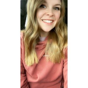 Meet your Posher, Alyssa